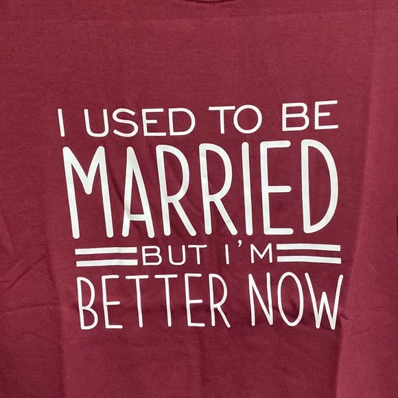 Womens Burgundy T Shirt Size M - Picture 2 of 3